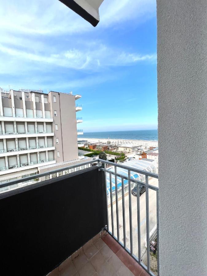Hotel B&B Montecarlo ミラノ・マリッティマ エクステリア 写真